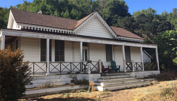 American country design and architecture